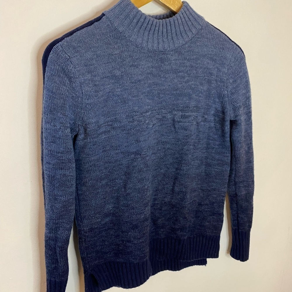 Blue Gradient Women's Sweater - Picture 5 of 7